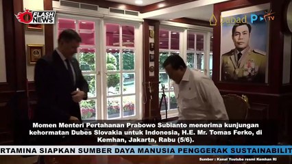 Скачать видео: Menhan Prabowo Subianto Terima Kunjungan Dubes Slovakia Bahas Kolaborasi Bidang Pertahanan