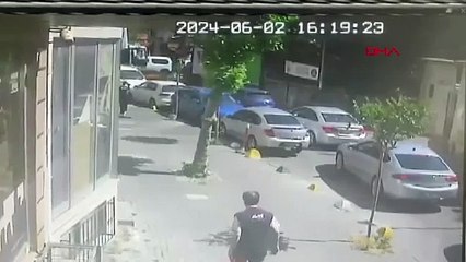 İstanbul’un göbeğinde silahlı kovalamaca! Husumetlisini cami avlusunda vurdu