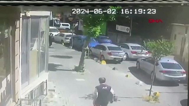 İstanbul’un göbeğinde silahlı kovalamaca! Husumetlisini cami avlusunda vurdu