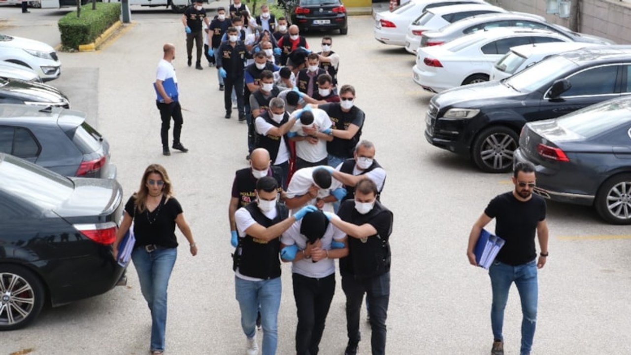 Dört şehirde operasyon... 145 kadına işlem yapıldı, 23 milyon lira ele geçirildi