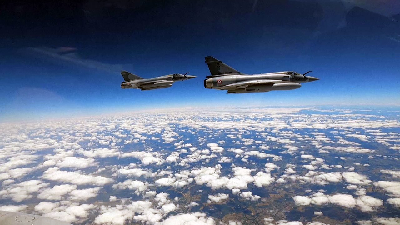 Paris kündigt Lieferung von Mirage-Kampfjets an Ukraine an