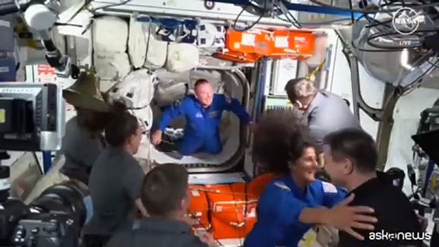 NO - Spazio, primo storico attracco all'Iss della navetta Starliner con equipaggio
