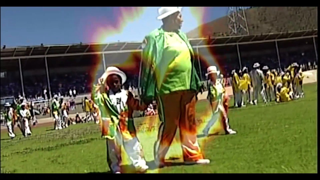 WolaNani (Xhosa) : "Embrace"