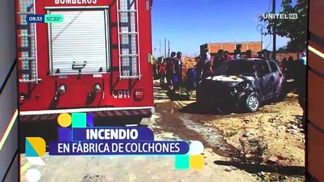 Incendio consumió una fábrica de colchones y el inmueble donde habitaban los propietarios