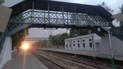 Greenline Train At Wazirabad Junction in Stormy weather