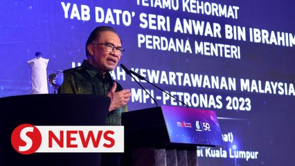Media freedom guaranteed, but don't use it to divide country, says Anwar