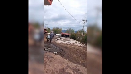 Köyde yaşayan kadından viral olan "Ofiste bir günüm" videosu