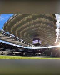 Vay vay vay! Stada bak. Devasa metal yerine toplanabilir kumaşla üzeri kapanıyor