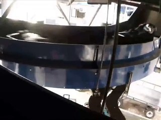 Afacan çocuk havalimanını alarma geçirdi. Görevliler soluğu bagaj bandında aldı