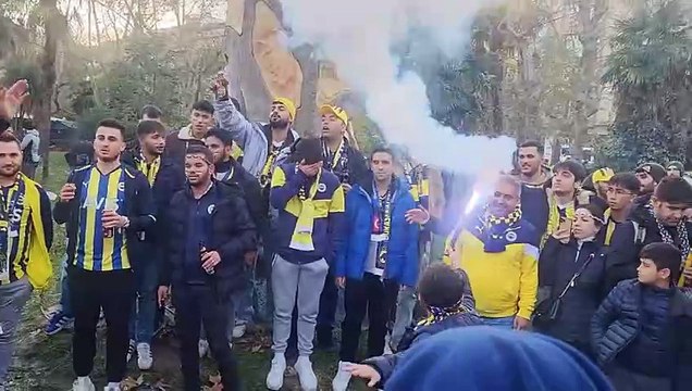 Beşiktaş taraftarı Yoğurtçu Parkı'nda Fenerbahçe forması giydi skor tahmini yaptı: 4-0