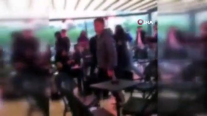 İsrail'i protesto için Starbucks'ı basanlarla müşteriler birbirine girdi, Olacağı buydu!
