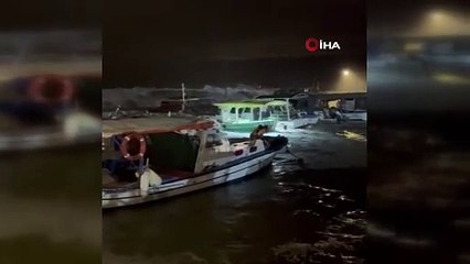 Antalya'da fırtına balıkçı teknelerini batırdı