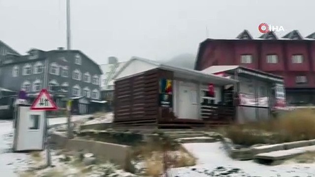 Uludağ’da kar yağışı etkili oluyor