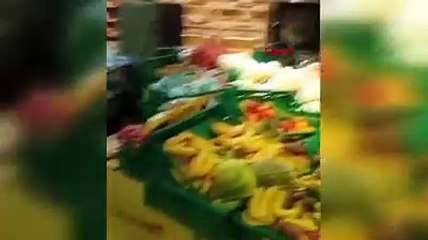 Avcılar'da otomobil markete daldı