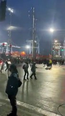 Amerikalı eylemciler İsrail'e silah taşıyacak geminin çıkışına izin vermiyor