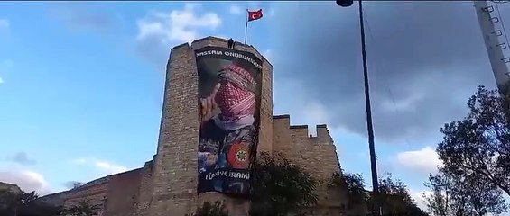 İstanbul’un göbeğine HAMAS sözcüsünün posteri asıldı