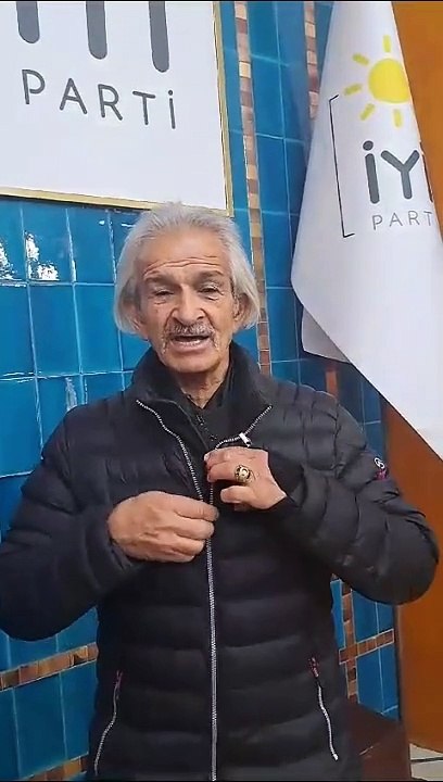 Atatürk'ün kurduğu Meclis'te Atatürk tişörtü sakıncalı görüldü. Atatürk tişörtlü vatandaşın mont giyince girmesine izin verildi