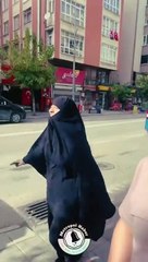 Çarşaflı kadın Atatürk'ün sesini duyunca "kafirler için yaşasın cehennem" diye bağırdı