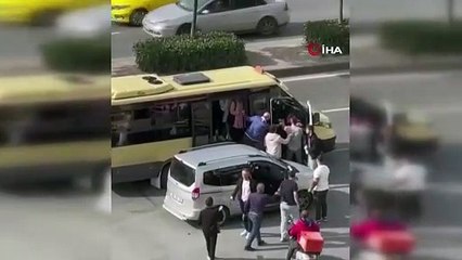 Esenyurt’ta minibüsçü dehşet saçtı