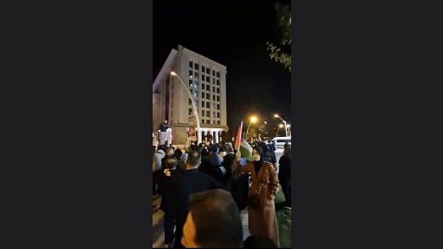 AKP’liler “Miting değil hareket” sloganları attı. İstanbul’daki Filistin mitingi öncesi yaşandı