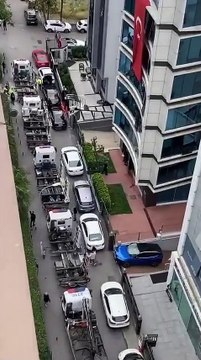 Dilan Polat ve Engin Polat'a ait ultra lüks araçlar çekicilerle Emniyet'e götürüldü