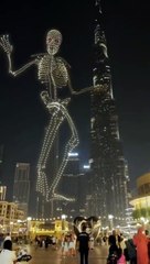 Gazze saldırı altındayken Dubai'deki görkemli Cadılar Bayramı etkinlikleri tepki topladı.