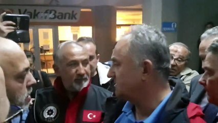 Tolga Şardan için CHP Kurultayı'nda bütün gazeteciler yakalarına bunu taktı