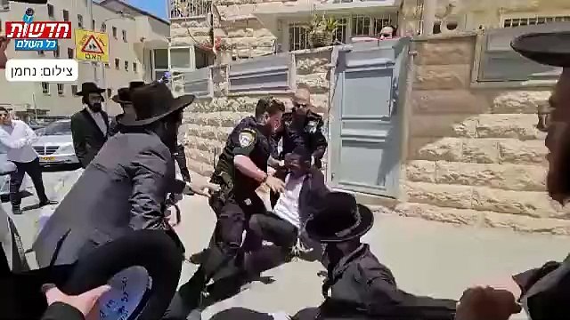 İsrail polisinden Tel Aviv'de Yahudi protestoculara sert müdahale