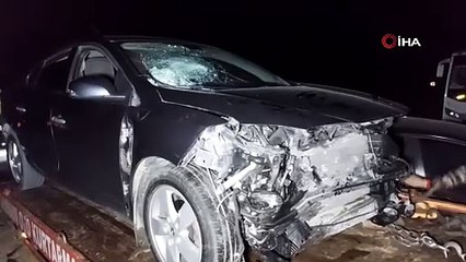 Samsun'da 2 otomobil kafa kafaya çarpıştı: 3 yaralı