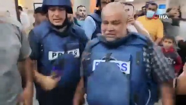 Al Jazeera muhabirinin İsrail saldırısında ölen ailesi son yolculuğuna uğurlandı