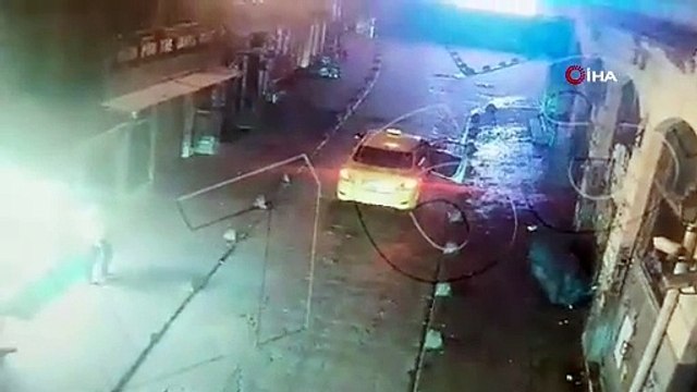 Yine İstanbul yine taksi terörü. Sevgilisine laf atan taksici tarafından dövülüp bıçaklandı