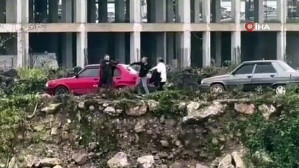 Kameraya baka baka sokak ortasında katletti. Arkadaşına acımadı