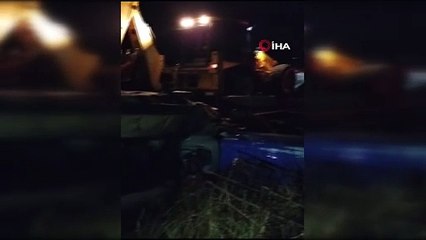 Otomobilin çarptığı traktörün sürücüsü hayatını kaybetti