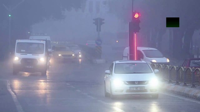 Edirne'de sis etkili oldu. Selimiye Camisi ortadan kayboldu