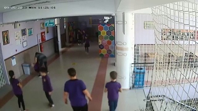 Portakal ilkokul öğrencisini öldürüyordu! Öğretmeni Heimlich manevrasıyla hayatını kurtardı