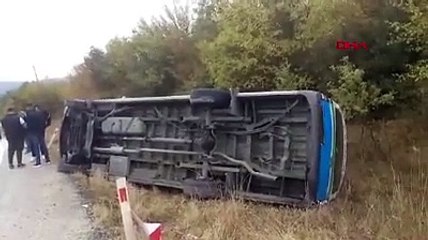 Tekirdağ'da yolcu minibüsü devrildi: 16 yaralı