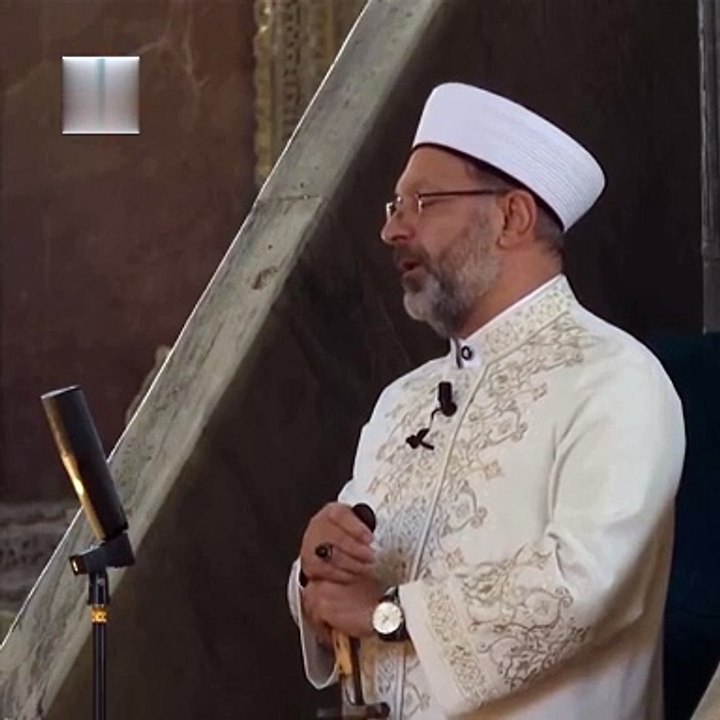 Ali Erbaş Ayasofya’da elinde kılıçla Filistin hutbesi verdi