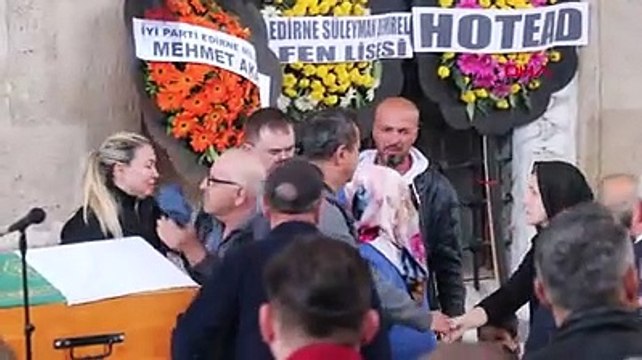 Üniversiteli Batuhan’a son veda: Yolun karşına geçerken otomobil çarpmıştı