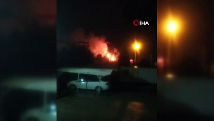 Hatay'a yıldırım düştü. Düştüğü yer alevlere teslim oldu