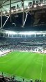 Beşiktaş taraftarı stadı terk etmiyor