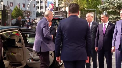 Erdoğan, AK Parti Genel Merkezi'ne geldi