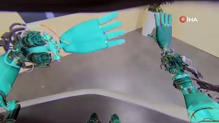 Tesla'nın insansı robotu Optimus'un son versiyonu ortaya çıktı