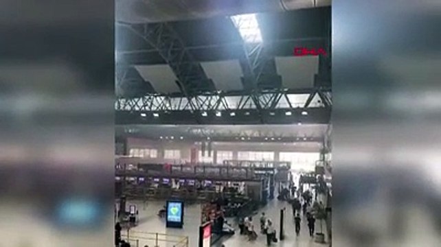 Sabiha Gökçen Havalimanı'nda yangın paniği. Tüm terminali duman kapladı
