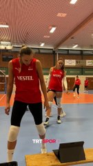 Filenin Sultanları nereye bakıyor? Kızların idmanında gizeme yol açan olay