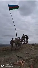 Karabağ'da Ermenilerden temizlenen her tepeye Azerbaycan Bayrağı dikiliyor