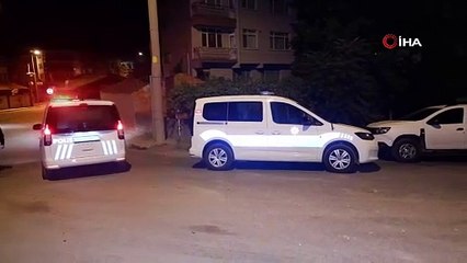 Polisin "dur" ihtarına uymayan göçmen kaçakçıları camii bahçesine uçtu