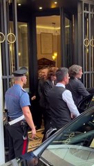 Sophia Loren kapıda bir göründü herkesin nefesi kesildi.88 yaşındaki sanatçı kimseyi kırmadı