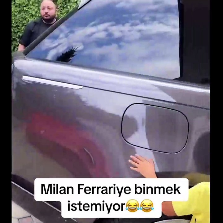 Dilan Polat'ın oğlu Ferrari ve Porche model araçlara binmek istemedi