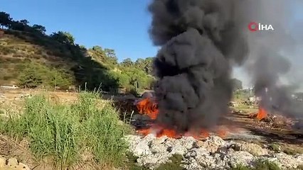 Atıklar yandı gökyüzünü kara duman kapladı