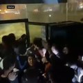 İstanbul’da bir facia yaşanıyor: Başakşehir Millet Kıraathanesi sele teslim oldu, vatandaşlar mahsur kaldı